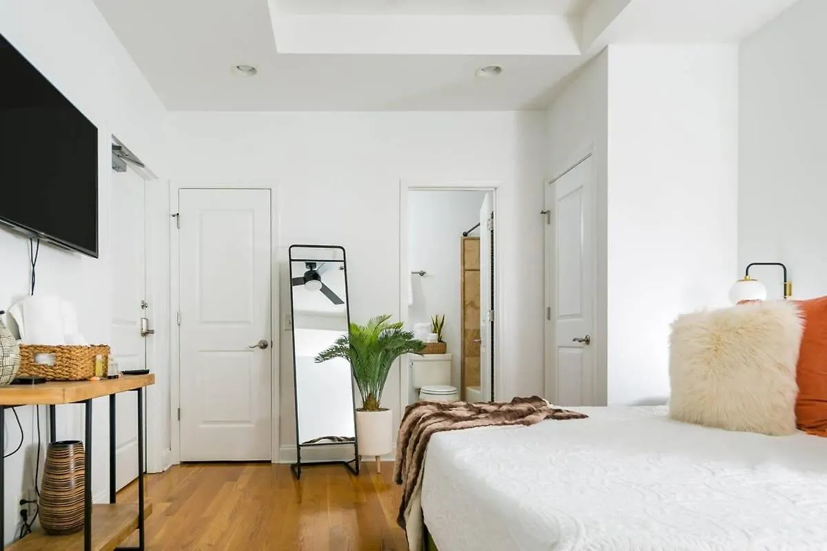 Grand Loft On Thee Broadway Strip Apartment Nashville 0*,  United States