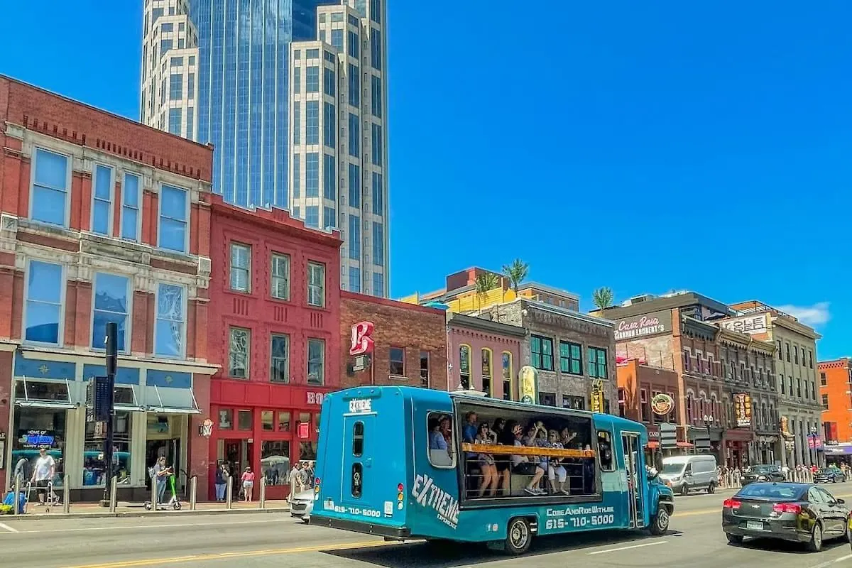 Grand Loft On Thee Broadway Strip Apartment Nashville